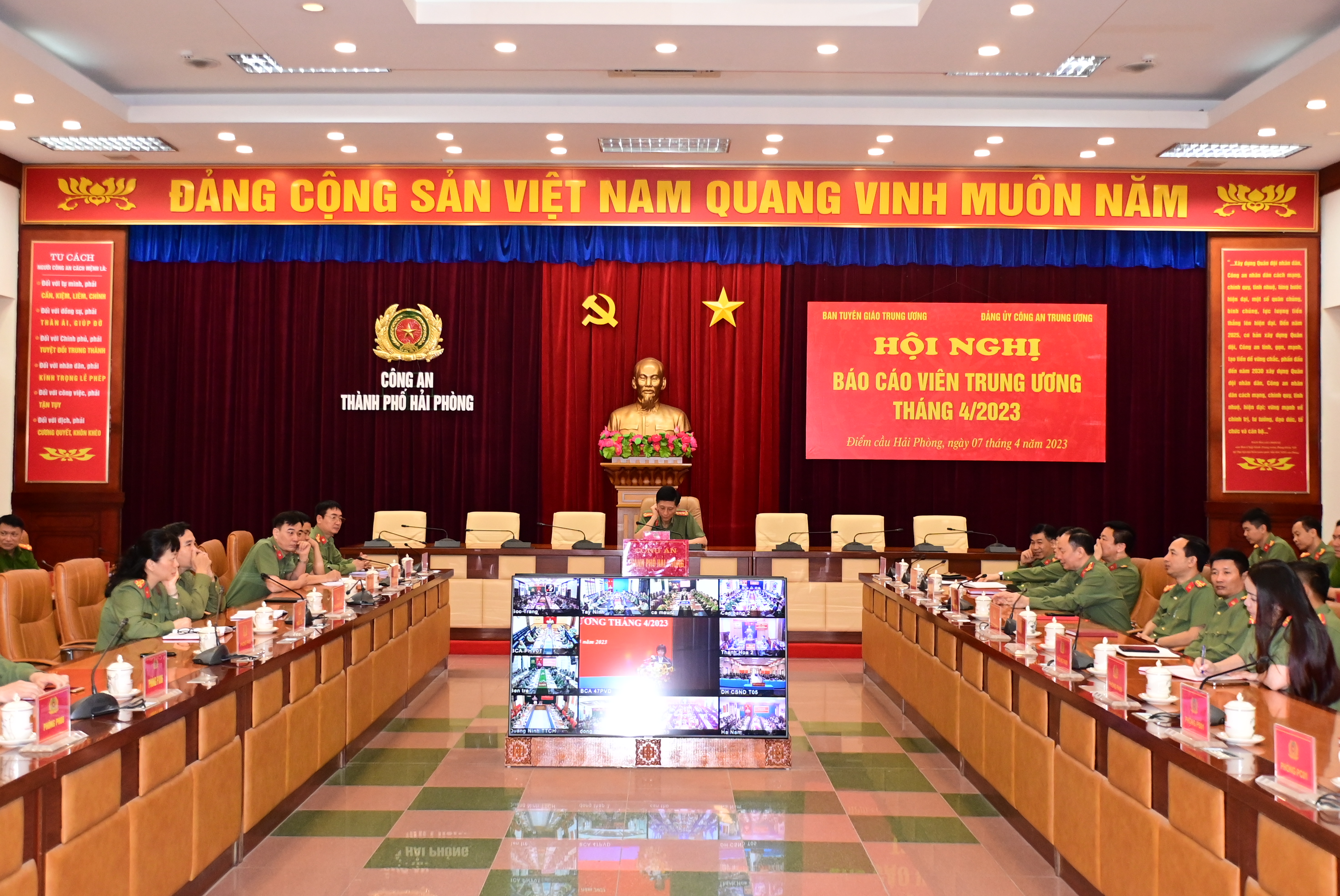 Đảng ủy Công an Trung ương và Ban Tuyên giáo Trung ương phối hợp tổ chức Hội nghị báo cáo viên Trung ương tháng 4/2023